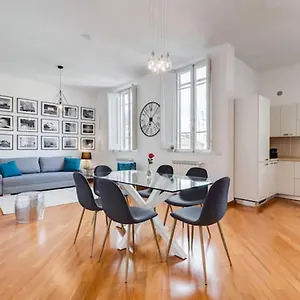 Modern, Stylish Flat Near Piazza Della Repubblica Holiday home Rome
