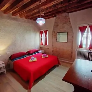 Ca Lirica Apartment